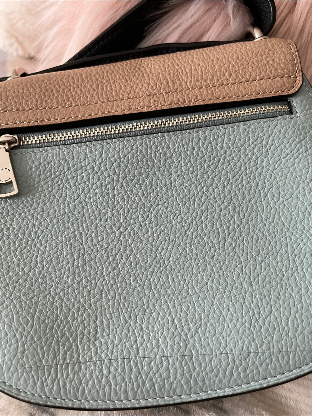 Coach Shoulder Bag ! 💼 - Picture 12 of 12